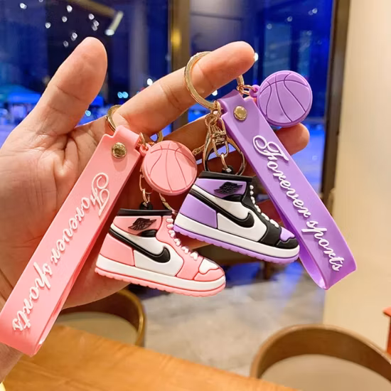 Offre spéciale marque Mini 3D Aj chaussure Air porte-clés Sneaker pendentif chaussures de sport poupée porte-clés PVC voiture clé accessoire